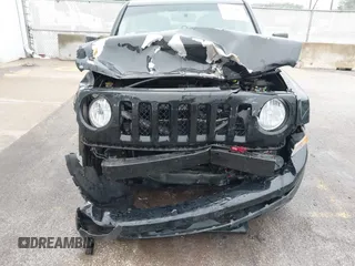 2016 Jeep Patriot Sport with VIN 1C4NJRBB4GD551671, listed as a IAAI auction lot 42322700 with 157,497 mi miles and . Bid and sale history available at DreamBid. Image 6.