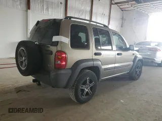 2004 Jeep Liberty Sport with VIN 1J4GL48KX4W115186, listed as a Copart auction lot 49231835 with 206,185 mi miles and Salvage Title. Bid and sale history available at carsss.com. Image 3.