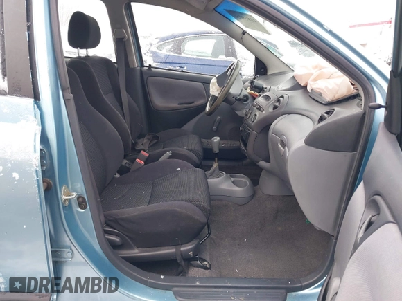 2000 Toyota ECHO with VIN JTDBT1236Y0092594, listed as a IAAI auction lot 41819056 with 1 mi miles. Bid and sale history available at carsss.com. Image 5.