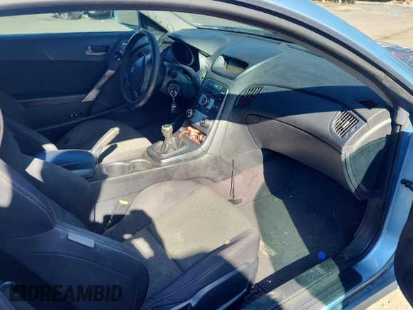 2010 Hyundai Genesis Coupe z VIN KMHHT6KD8AU031970, wystawiony jako Copart lot #46570575 z przebiegiem 102 783 mil mil oraz Czysty tytuł • Clean title. Historia ofert i sprzedaży dostępna na DreamBid. Obrazek 8.