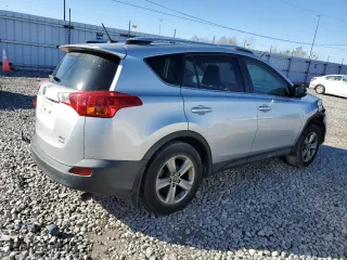 2015 Toyota RAV4 XLE with VIN JTMRFREV7FD152065, listed as a Copart auction lot 80750283 with 115,187 mi miles and Salvage Title. Bid and sale history available at carsss.com. Image 3.