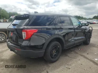 2024 Ford Police Interceptor Utility z VIN 1FM5K8AB0RGA21994, wystawiony jako Copart lot #56233055 z przebiegiem 10 017 mil mil oraz Szkody całkowita. Historia ofert i sprzedaży dostępna na DreamBid. Obrazek 3.