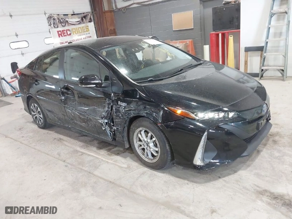 2022 Toyota Prius Prime LE with VIN JTDKAMFP5N3223139, listed as a IAAI auction lot 41700384 with NaN miles. Bid and sale history available at carsss.com. Image 1.