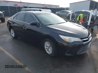 2017 Toyota Camry XLE z VIN 4T1BF1FK8HU343001, wystawiony jako IAAI lot #41487686 z przebiegiem 214 682 mil mil oraz . Historia ofert i sprzedaży dostępna na DreamBid. Obrazek 1.
