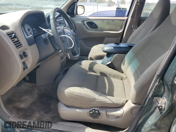 2001 Ford Escape XLT with VIN 1FMYU03161KC45236, listed as a Copart auction lot 75311644 with 271,155 mi miles and Salvage Title. Bid and sale history available at carsss.com. Image 7.