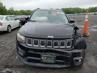 2018 Jeep Compass Latitude with VIN 3C4NJDBB9JT114947, listed as a Copart auction lot 56967075 with 31,994 mi miles and Salvage title. Bid and sale history available at DreamBid. Image 5.