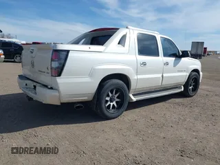2004 Cadillac Escalade EXT z VIN 3GYEK62N94G191201, wystawiony jako IAAI lot #41747841 z przebiegiem 229 057 mil mil oraz . Historia ofert i sprzedaży dostępna na DreamBid. Obrazek 4.