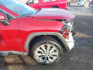 2021 Toyota RAV4 XLE Premium with VIN 2T3C1RFV1MW145048, listed as a IAAI auction lot 41018272 with 61,959 mi miles and . Bid and sale history available at DreamBid. Image 17.