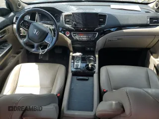 2020 Honda Pilot Touring 8-Passenger with VIN 5FNYF6H99LB053227, listed as a Copart auction lot 61302225 with 118,156 mi miles and Salvage title. Bid and sale history available at DreamBid. Image 8.