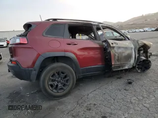 2019 Jeep Cherokee Trailhawk Elite with VIN 1C4PJMBX7KD472656, listed as a Copart auction lot 86366514 with 0 mi miles and Non Repairable. Bid and sale history available at carsss.com. Image 3.