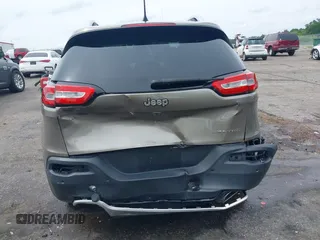 2017 Jeep Cherokee Limited z VIN 1C4PJLDS7HW585449, wystawiony jako IAAI lot #42357859 z przebiegiem 90 268 mil mil oraz . Historia ofert i sprzedaży dostępna na DreamBid. Obrazek 16.