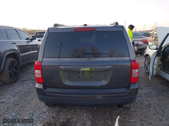 2017 Jeep Patriot Sport with VIN 1C4NJPBB1HD166980, listed as a IAAI auction lot 41208398 with 137,390 mi miles. Bid and sale history available at carsss.com. Image 16.