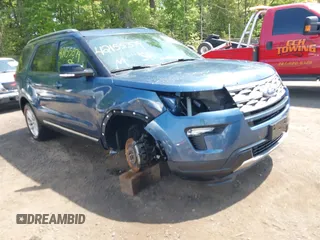2018 Ford Explorer XLT z VIN 1FM5K8D81JGB25513, wystawiony jako IAAI lot #42155379 z przebiegiem 76 242 mil mil oraz . Historia ofert i sprzedaży dostępna na DreamBid. Obrazek 1.