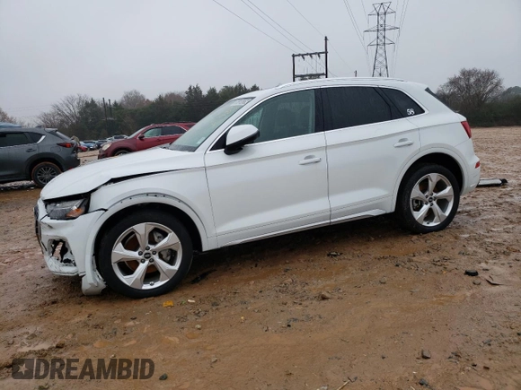 2021 Audi Q5 Premium Plus with VIN WA1BAAFY2M2021493, listed as a Copart auction lot 67912862 with 28,067 mi miles. Bid and sale history available at carsss.com. Image 1.
