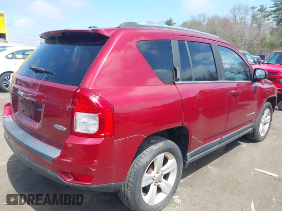 2011 Jeep Compass Latitude with VIN 1J4NT1FB8BD170401, listed as a IAAI auction lot 42094953 with 122,617 mi miles. Bid and sale history available at carsss.com. Image 4.