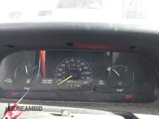 1995 Ford Escort z VIN 3FASP15J8SR142245, wystawiony jako IAAI lot #41901298 z przebiegiem 163 045 mil mil oraz . Historia ofert i sprzedaży dostępna na DreamBid. Obrazek 7.