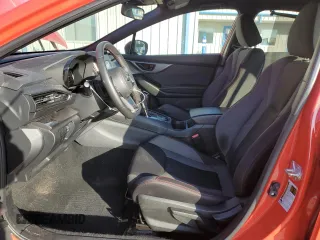 2022 Subaru WRX z VIN JF1VBAB67N8015407, wystawiony jako Copart lot #85027884 z przebiegiem 26 991 mil mil oraz Szkody całkowita. Historia ofert i sprzedaży dostępna na DreamBid. Obrazek 7.