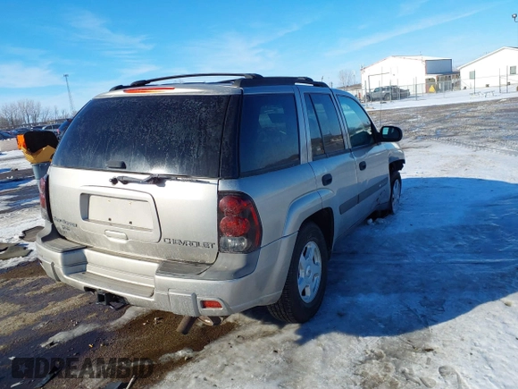 2003 Chevrolet TrailBlazer LS with VIN 1GNDT13SX32136311, listed as a IAAI auction lot 41355242 with 133,817 mi miles. Bid and sale history available at carsss.com. Image 4.