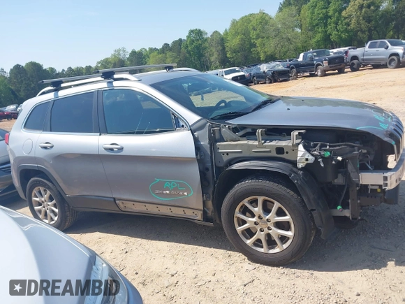 2015 Jeep Cherokee Latitude with VIN 1C4PJMCB6FW691816, listed as a IAAI auction lot 42026070 with 179,054 mi miles and . Bid and sale history available at DreamBid. Image 13.
