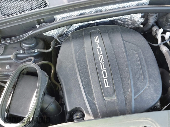2018 Porsche Macan with VIN WP1AA2A56JLB18074, listed as a IAAI auction lot 40468755 with 76,631 mi miles and . Bid and sale history available at DreamBid. Image 10.