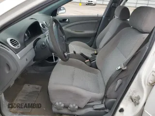 2008 Suzuki Forenza z VIN KL5JD86Z18K751692, wystawiony jako Copart lot #62879024 z przebiegiem 115 644 mil mil oraz Szkody całkowita. Historia ofert i sprzedaży dostępna na DreamBid. Obrazek 7.