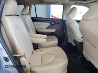 2021 Toyota Highlander XLE with VIN 5TDHZRBH1MS150749, listed as a Copart auction lot 62416335 with 43,900 mi miles and Salvage title. Bid and sale history available at DreamBid. Image 10.