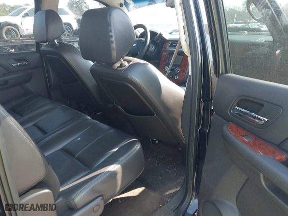 2009 Chevrolet Silverado 1500 LTZ with VIN 3GCEK33389G167139, listed as a IAAI auction lot 41490632 with 221,604 mi miles. Bid and sale history available at carsss.com. Image 8.