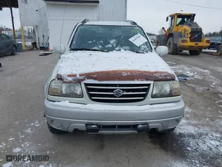 2005 Suzuki Grand Vitara LX with VIN JS3TD62V454200555, listed as a IAAI auction lot 41607081 with 101,552 mi miles. Bid and sale history available at carsss.com. Image 12.