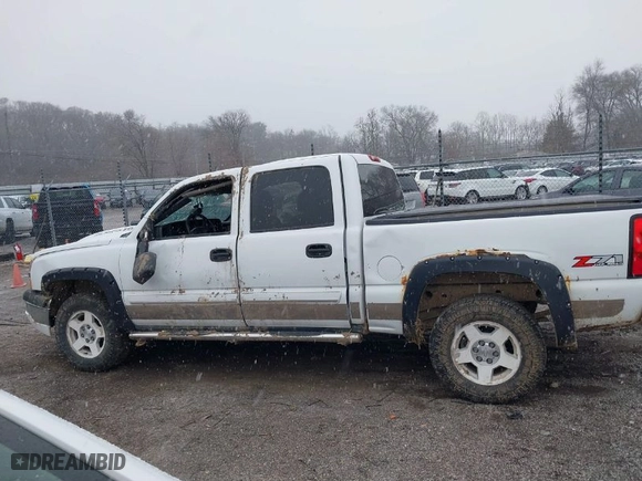 2004 Chevrolet Silverado 1500 Crew Cab Z71 with VIN 2GCEK13T741427729, listed as a IAAI auction lot 41238310 with 151,978 mi miles. Bid and sale history available at carsss.com. Image 14.