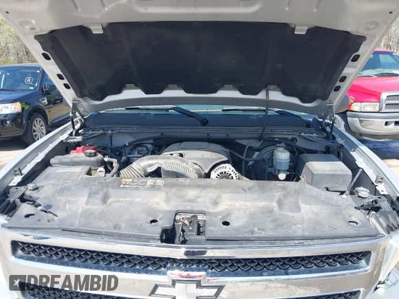 2011 Chevrolet Silverado 1500 LT with VIN 1GCRKSE39BZ388702, listed as a IAAI auction lot 41921374 with 124,322 mi miles and . Bid and sale history available at DreamBid. Image 10.