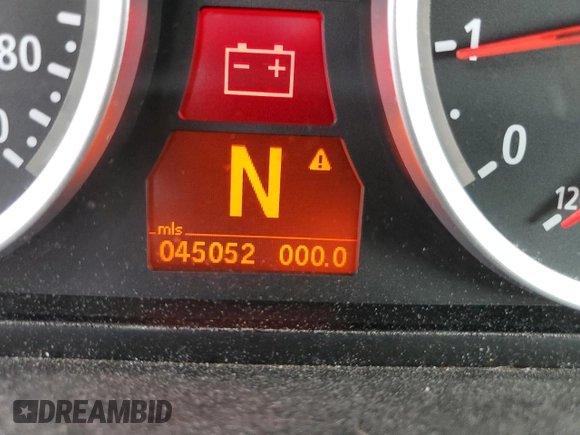2010 BMW M6 z VIN WBSEH9C53ACY25369, wystawiony jako Copart lot #35884113 z przebiegiem 45 052 mil mil oraz Szkoda całkowita • Salvage title. Historia ofert i sprzedaży dostępna na DreamBid. Obrazek 9.