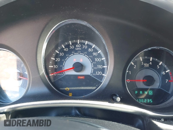 2013 Chrysler 200 LX with VIN 1C3CCBAB4DN640550, listed as a IAAI auction lot 41339796 with 136,235 mi miles. Bid and sale history available at carsss.com. Image 7.
