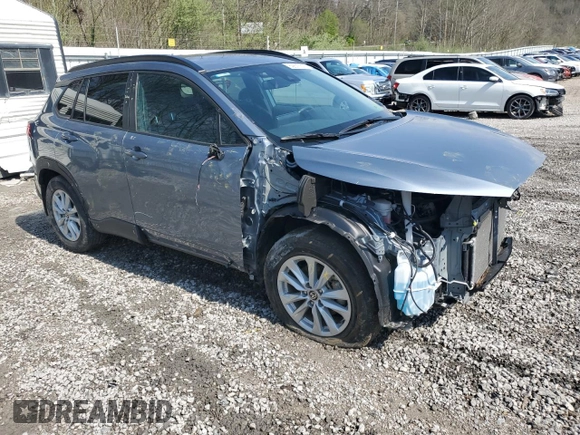 2022 Toyota Corolla Cross LE z VIN 7MUCAAAG1NV019209, wystawiony jako Copart lot #52575315 z przebiegiem 35 338 mil mil oraz Szkoda całkowita • Salvage title. Historia ofert i sprzedaży dostępna na DreamBid. Obrazek 4.