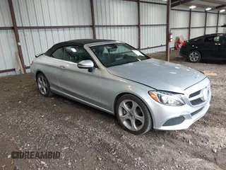 2017 Mercedes-Benz C 300 z VIN WDDWK4JB5HF518387, wystawiony jako IAAI lot #42150707 z przebiegiem 90 000 mil mil oraz . Historia ofert i sprzedaży dostępna na DreamBid. Obrazek 1.
