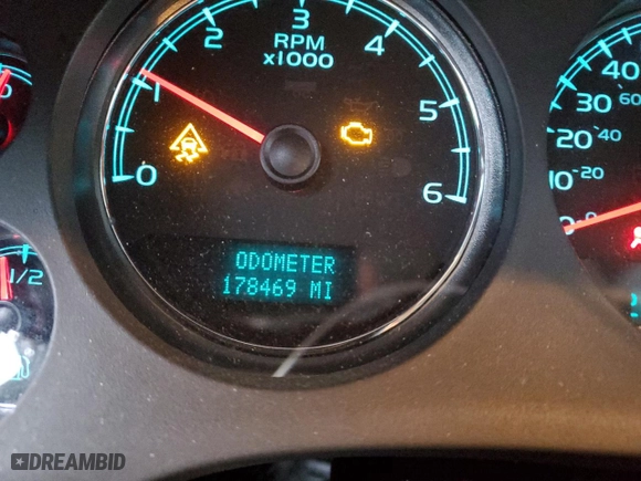 2008 Chevrolet Avalanche LTZ with VIN 3GNFK123X8G264763, listed as a Copart auction lot 43169685 with 178,469 mi miles and Salvage Title. Bid and sale history available at carsss.com. Image 9.