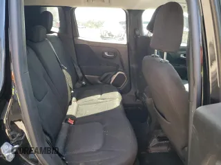 2015 Jeep Renegade Latitude with VIN ZACCJABH0FPB65418, listed as a Copart auction lot 47462455 with 98,010 mi miles and Clean Title. Bid and sale history available at carsss.com. Image 11.