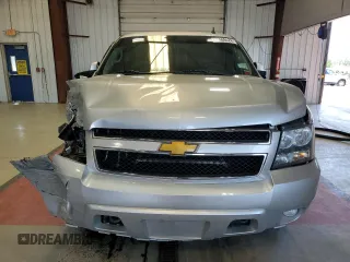 2014 Chevrolet Suburban LT with VIN 1GNSKJE77ER120211, listed as a Copart auction lot 62469424 with 213,282 mi miles and Salvage Title. Bid and sale history available at carsss.com. Image 5.