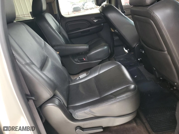 2013 GMC Yukon XL Denali with VIN 1GKS2MEF0DR338964, listed as a Copart auction lot 52231605 with 181,400 mi miles and Clean Title. Bid and sale history available at carsss.com. Image 11.