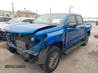 2024 Chevrolet Colorado 2WD LT z VIN 1GCGSCECXR1154560, wystawiony jako IAAI lot #41388658 z przebiegiem 12 909 mil mil oraz . Historia ofert i sprzedaży dostępna na DreamBid. Obrazek 18.