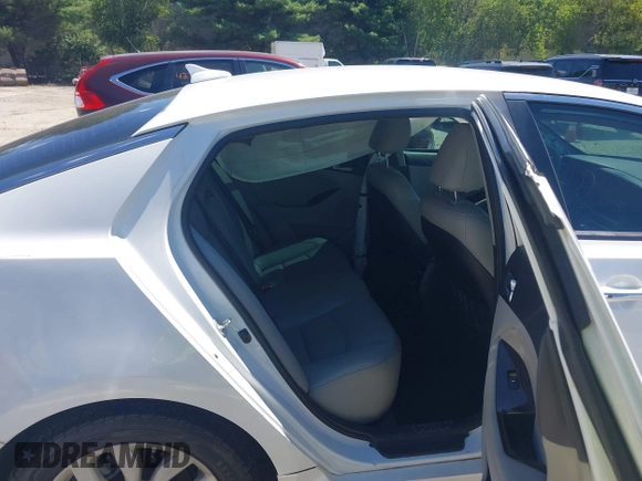 2015 Kia Optima EX с VIN 5XXGN4A74FG445528, выставлен на аукционе IAAI как лот 42810890 с пробегом 211 577 миль миль и . История ставок и продаж доступна на DreamBid. Изображение 8.