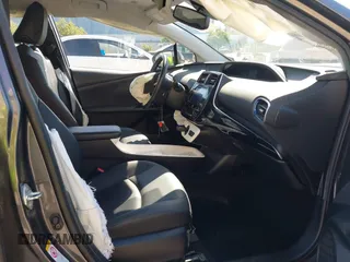 2016 Toyota Prius Four z VIN JTDKARFUXG3019426, wystawiony jako IAAI lot #42385785 z przebiegiem 94 838 mil mil oraz . Historia ofert i sprzedaży dostępna na DreamBid. Obrazek 5.
