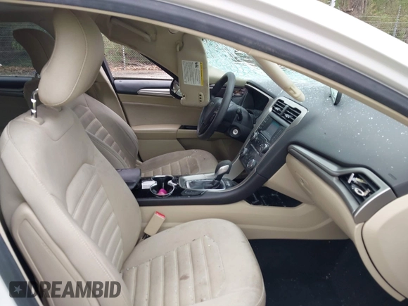 2014 Ford Fusion SE with VIN 3FA6P0HD4ER326782, listed as a IAAI auction lot 41945145 with 174,932 mi miles. Bid and sale history available at carsss.com. Image 5.