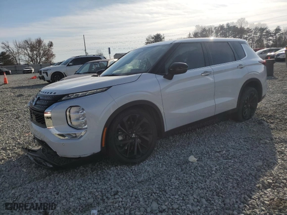 2023 Mitsubishi Outlander SEL with VIN JA4J3VA87PZ015317, listed as a Copart auction lot 83313744 with 44,240 mi miles and Salvage Title. Bid and sale history available at carsss.com. Image 1.