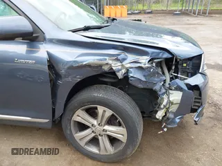 2013 Toyota Highlander Limited z VIN 5TDDK3EH9DS203161, wystawiony jako IAAI lot #42193516 z przebiegiem 194 352 mil mil oraz . Historia ofert i sprzedaży dostępna na DreamBid. Obrazek 6.