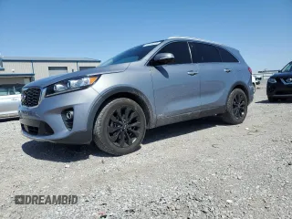 2020 Kia Sorento EX z VIN 5XYPHDA51LG692180, wystawiony jako Copart lot #52233335 z przebiegiem 62 598 mil mil oraz Szkody całkowita. Historia ofert i sprzedaży dostępna na DreamBid. Obrazek 1.