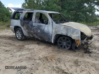 2010 GMC Yukon Denali with VIN 1GKUKEEF5AR165047, listed as a Copart auction lot 72385994 with Not Provided miles and Salvage Title. Bid and sale history available at carsss.com. Image 4.