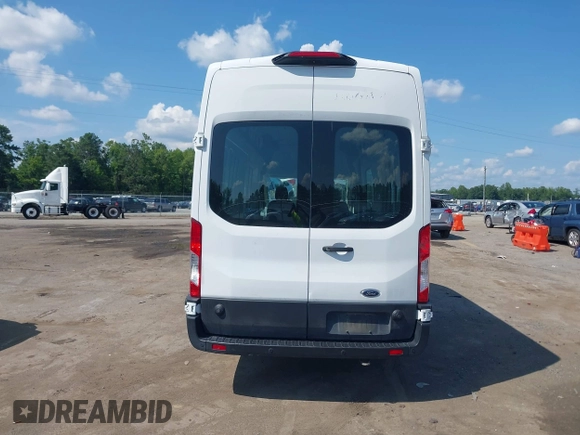 2019 Ford Transit с VIN 1FTYR3XM9KKA40085, выставлен на аукционе IAAI как лот 42704912 с пробегом 202 983 миль миль и . История ставок и продаж доступна на DreamBid. Изображение 16.