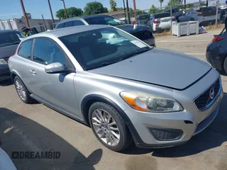 2011 Volvo C30 with VIN YV1672MK0B2210452, listed as a IAAI auction lot 42179155 with 77,507 mi miles and . Bid and sale history available at DreamBid. Image 1.