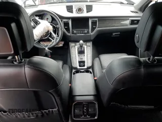 2017 Porsche Macan S с VIN WP1AB2A59HLB10218, выставлен на аукционе Copart как лот 47450525 с пробегом Не указан миль и Списание • Salvage title. История ставок и продаж доступна на DreamBid. Изображение 8.