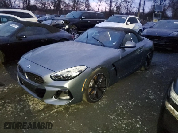 2024 BMW Z4 sDriveM40i with VIN WBAHF9C02RWY35106, listed as a Copart auction lot 82878254 with 3,199 mi miles and Salvage title. Bid and sale history available at DreamBid. Image 1.